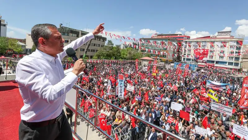 Özgür Özel'den Çarpıcı Açıklama: Örgütün Silah Bırakma Sürecine Destek