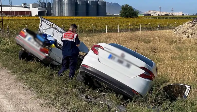 Adana'da Tragedi: Anne ve Bebeği Feci Kaza Kurbanı Oldu
