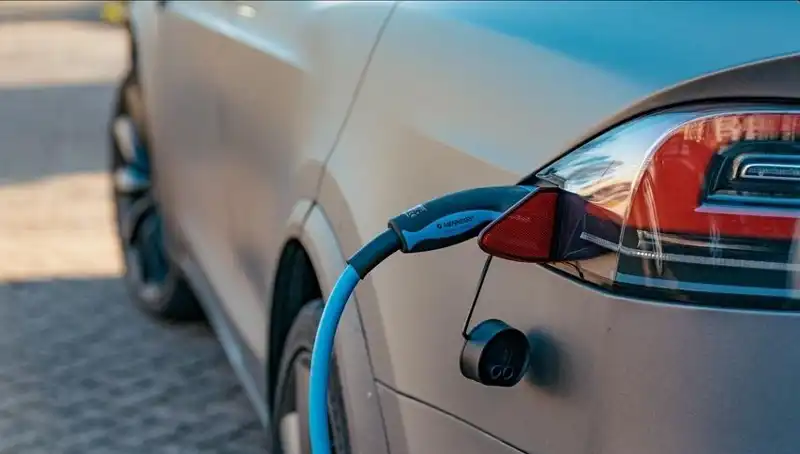 Elektrikli Araç Talebinde Büyük Düşüş: Nedenleri ve Gelecek Beklentisi