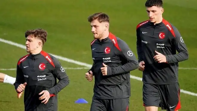 Fenerbahçe ile Anılan Yıldız Futbolcu, Galatasaray’a Transfer Oluyor!
