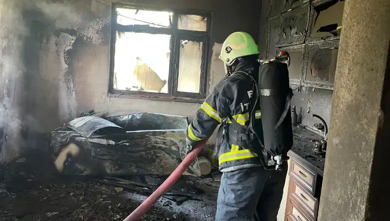 Yangın Mutfağında Korkunç Anlar: İki Katlı Ev Kül Oldu!