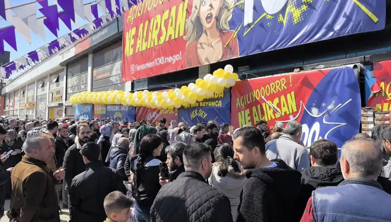Bursa'da Büyük İndirim Günlerinde Alışveriş Izdırap İçinde