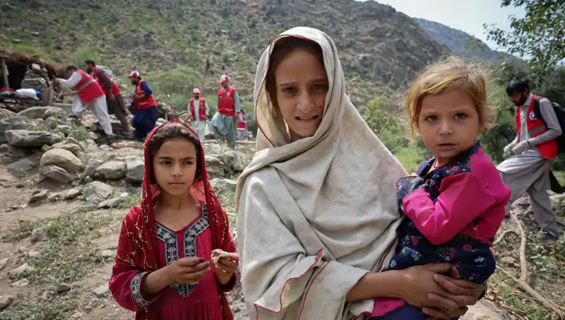 Afganistan'da Uykuda Yakalayan Deprem: 2 Bin Can Kaybı ve Büyük Yıkım