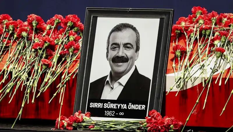 Meclis’te Unutulmaz Anma: Sırrı Süreyya Önder'e Saygı Duruşu