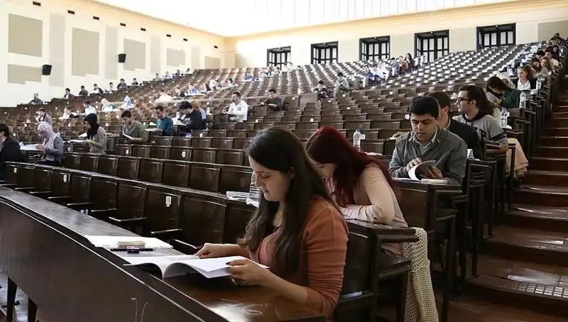 Üniversite Kayıtlarında Son Gün! Geleceğinizi Şekillendirme Fırsatını Kaçırmayın