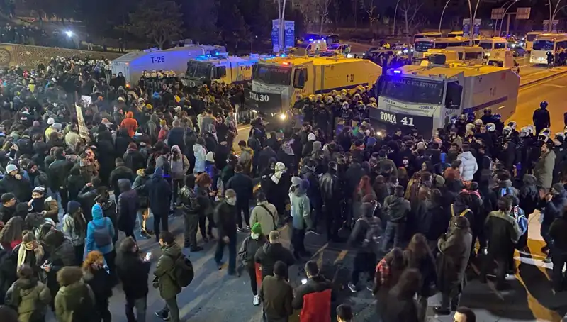 İstanbul ve Ankara'da Öğrenci Eylemleri: İmamoğlu Protestoları Yükseliyor