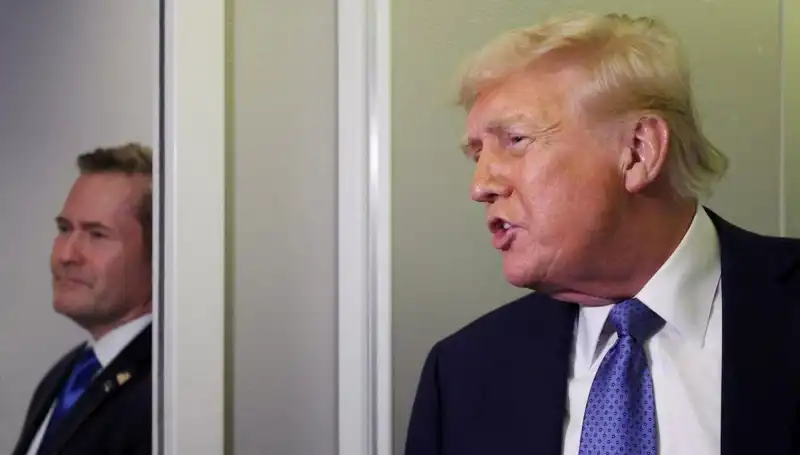Trump'ın Görevden Alma Hamlesi: Mike Waltz'un Planları Yanlışlıkla Sızdırıldı!