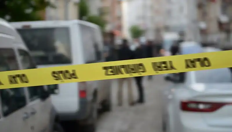 Korkunç Saldırı: Satır ve Bıçaklı Kavga Bir Can Aldı, Bir Kişi Yaralandı