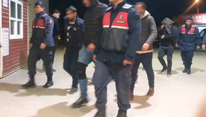 Bağ Evindeki Uyuşturucu Partisi: Baskın ve Gözaltılar!
