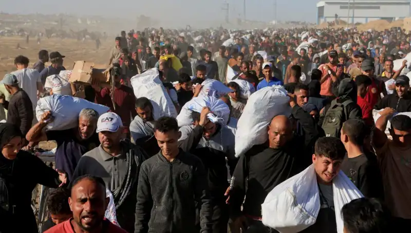 İsrail Ordusu Han Yunus’a Kuşatma Başlattı: 15 Kilometrelik Koridor Açıldı