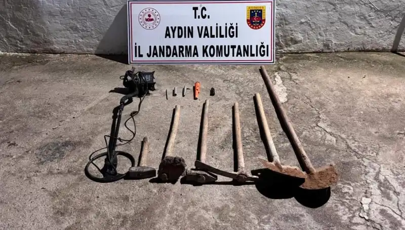 Aydın’da Kaçak Kazı Operasyonu: Suçüstü Yakalandılar!