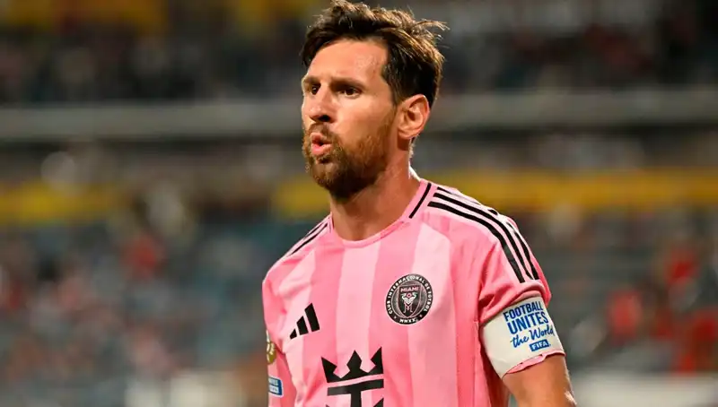 Messi’nin İlk Maçında Beraberlik: Son Dakikada Direkten Dönen Şut