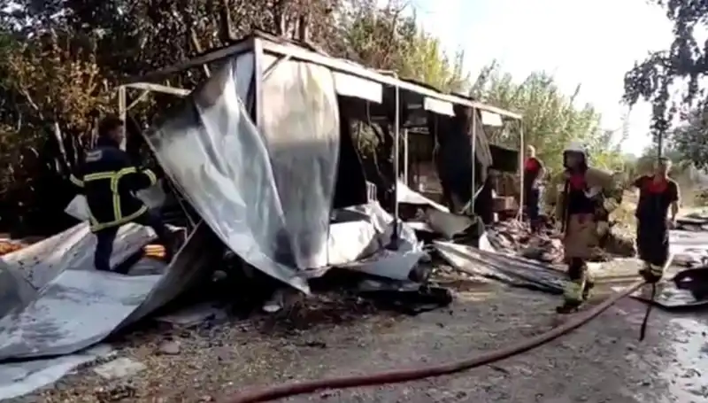 Hatay'da Konteyner Yangını: Korkutan Yangın Kullanılamaz Hale Getirdi