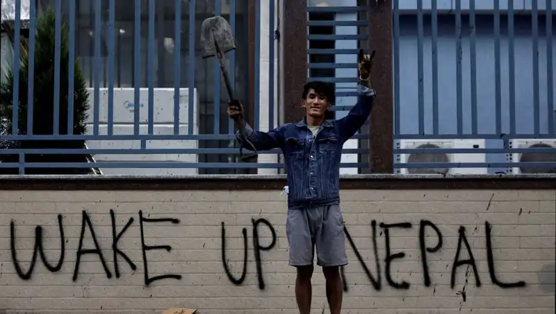 Nepal’in Z Kuşağı: İlk Kadın Başbakan Göreve Hazır!