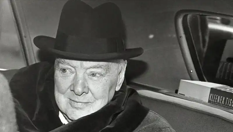 Tarihi Bekar Evi: Churchill’in Efsanevi Konutu 3,75 Milyon Sterline Satışta!