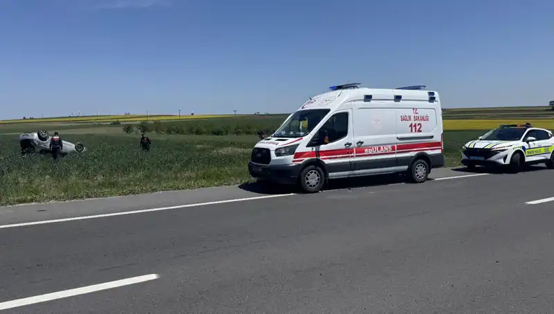 Edirne’de Devrilen Otomobil, Sürücü ve Eşini Yaraladı!