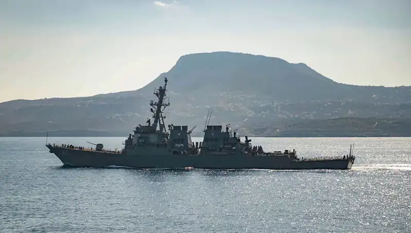 ABD'nin Yunanistan'daki Stratejik Hamlesi ve Donanma Üssü Tartışmaları