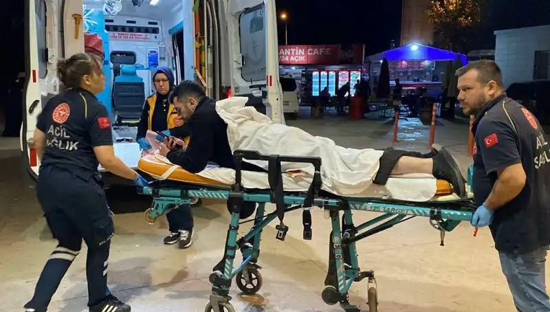 Kavga Eden Çiftçi, Uyarı Sonrası Bacağından Bıçaklandı!