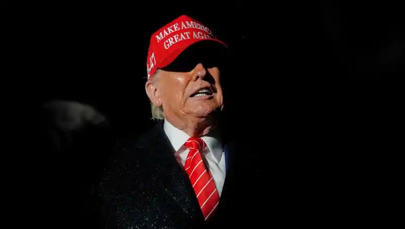 Yüksek Mahkeme'den Trump'a Yetki! Göçmenlerin Yasal Statüsü Tehlikede