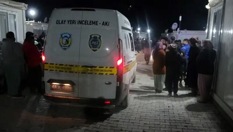 Husumetli İki Aile Arasındaki Silahlı Kavga Kanlı Sonuçlandı