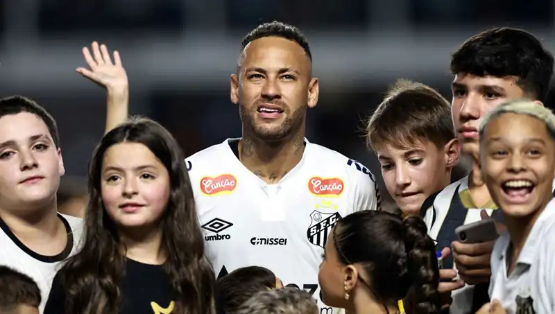 Fenerbahçe, Neymar İçin Kritik Kararı Verdi: Transfer Mücadelesi Başlıyor!